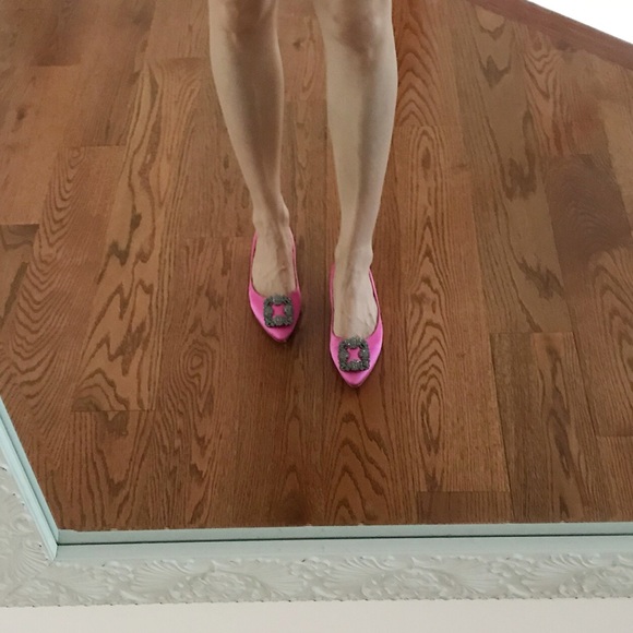 Manolo Blahnik Point Toe Pink Hangisi Satin Flats - Picture 6 of 8